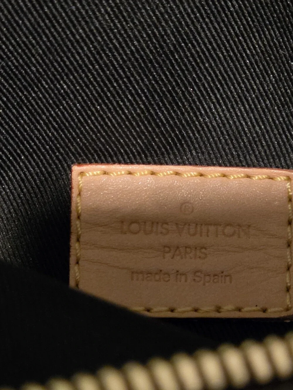 Louis Vuitton Bumbag - Picture 13 of 13